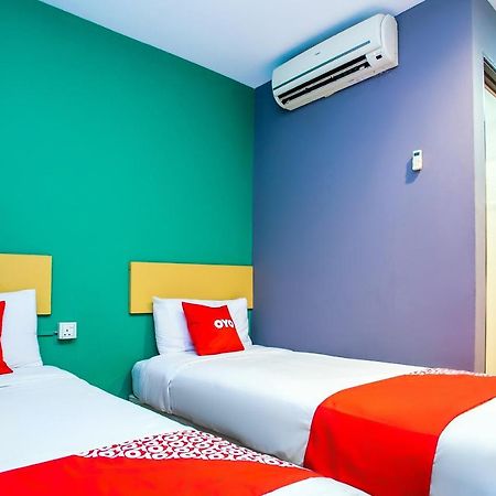 Oyo 89688 Alor Street Hotel Kuala Lumpur Bagian luar foto