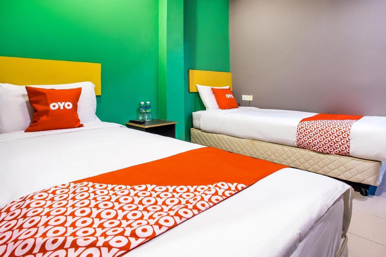 Oyo 89688 Alor Street Hotel Kuala Lumpur Bagian luar foto
