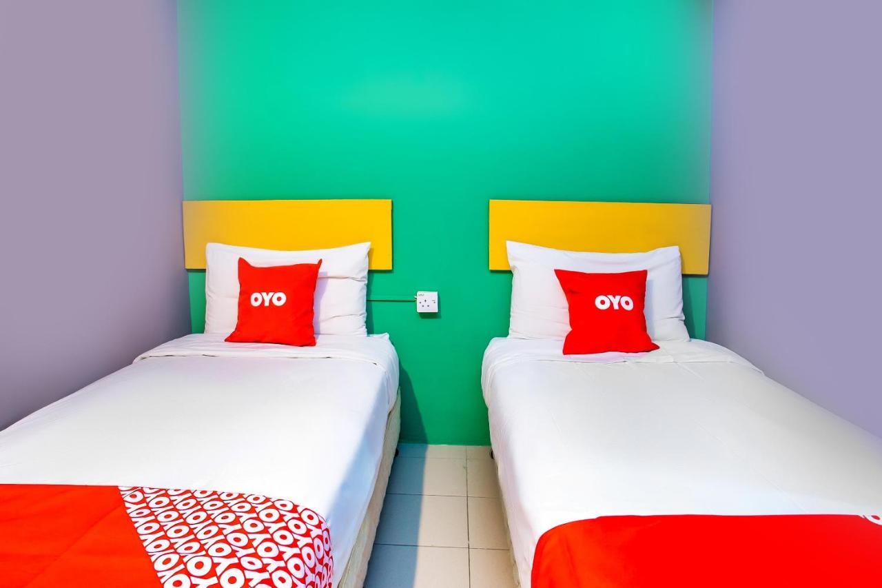 Oyo 89688 Alor Street Hotel Kuala Lumpur Bagian luar foto