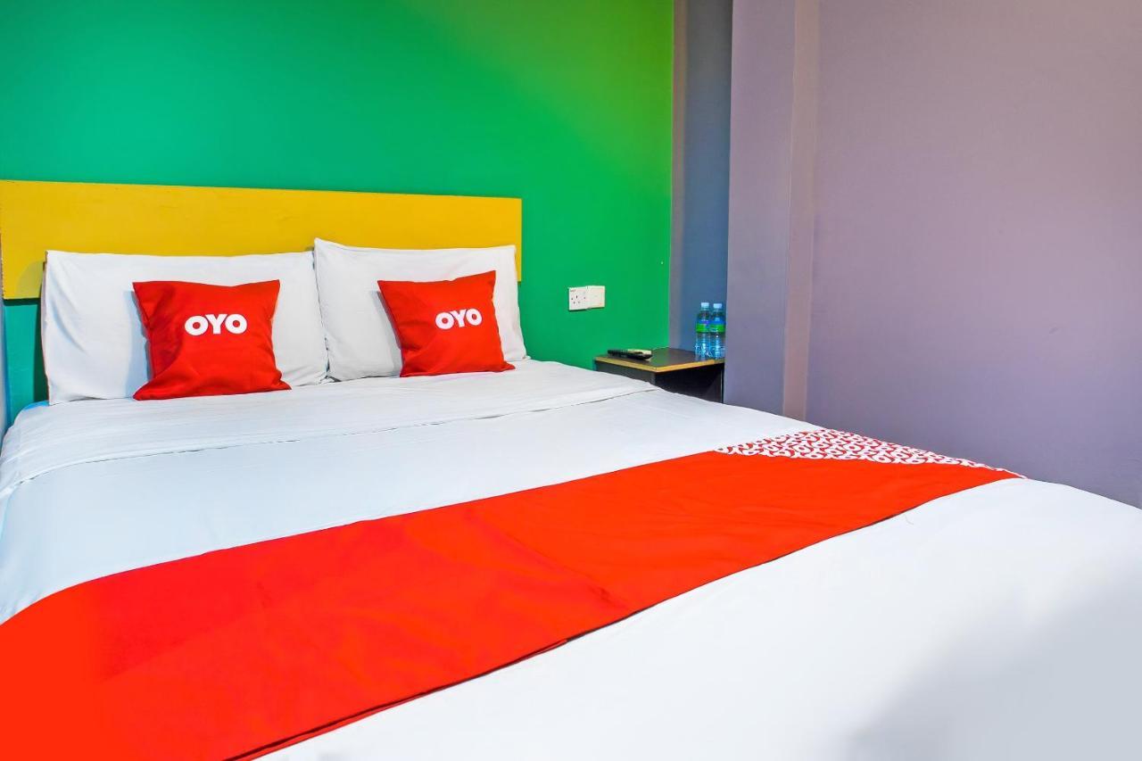 Oyo 89688 Alor Street Hotel Kuala Lumpur Bagian luar foto