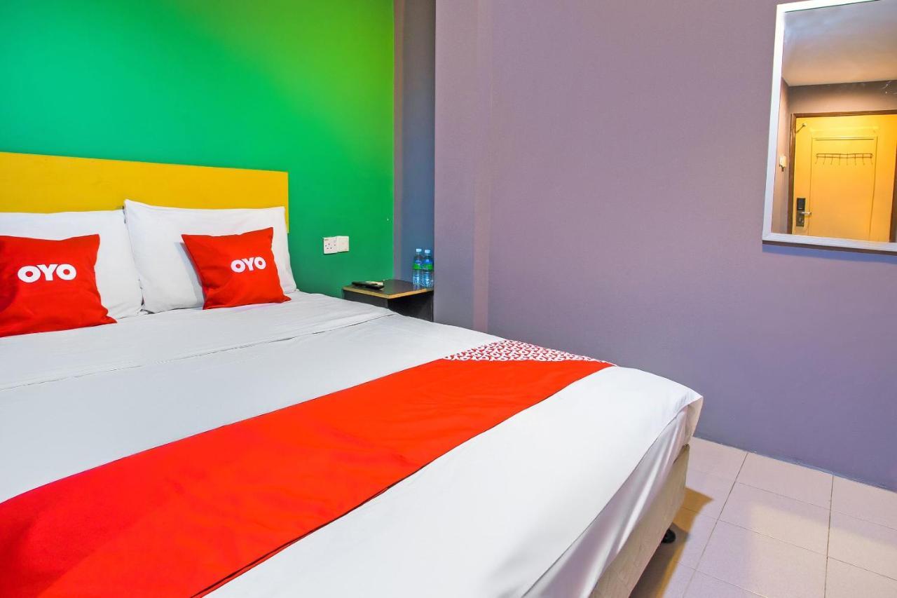 Oyo 89688 Alor Street Hotel Kuala Lumpur Bagian luar foto