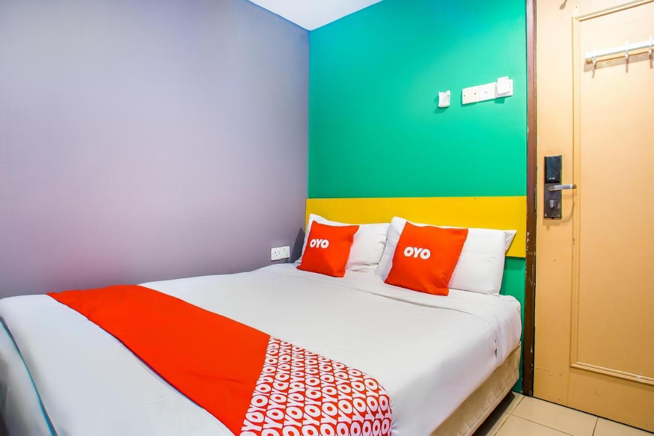 Oyo 89688 Alor Street Hotel Kuala Lumpur Bagian luar foto