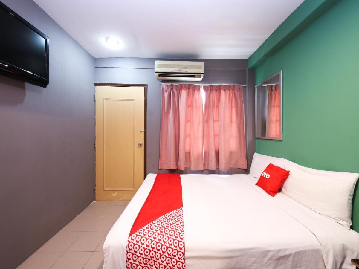 Oyo 89688 Alor Street Hotel Kuala Lumpur Bagian luar foto