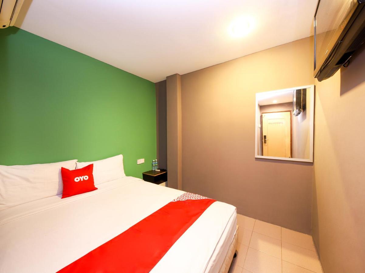 Oyo 89688 Alor Street Hotel Kuala Lumpur Bagian luar foto