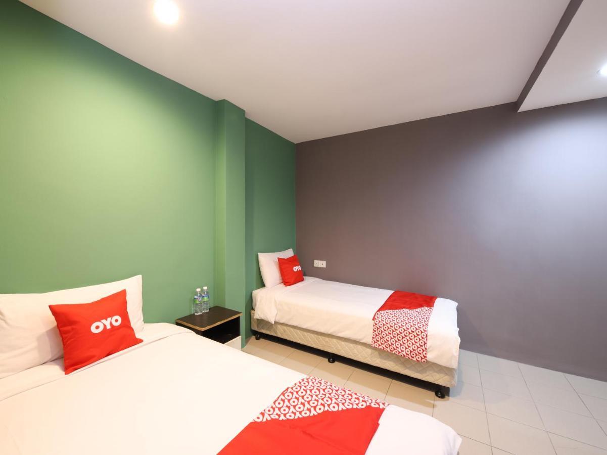 Oyo 89688 Alor Street Hotel Kuala Lumpur Bagian luar foto