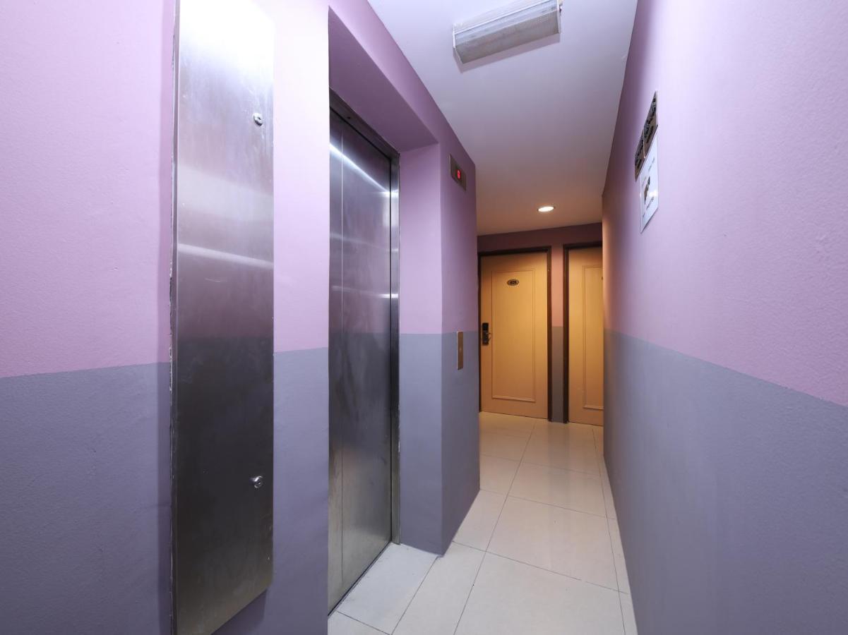 Oyo 89688 Alor Street Hotel Kuala Lumpur Bagian luar foto