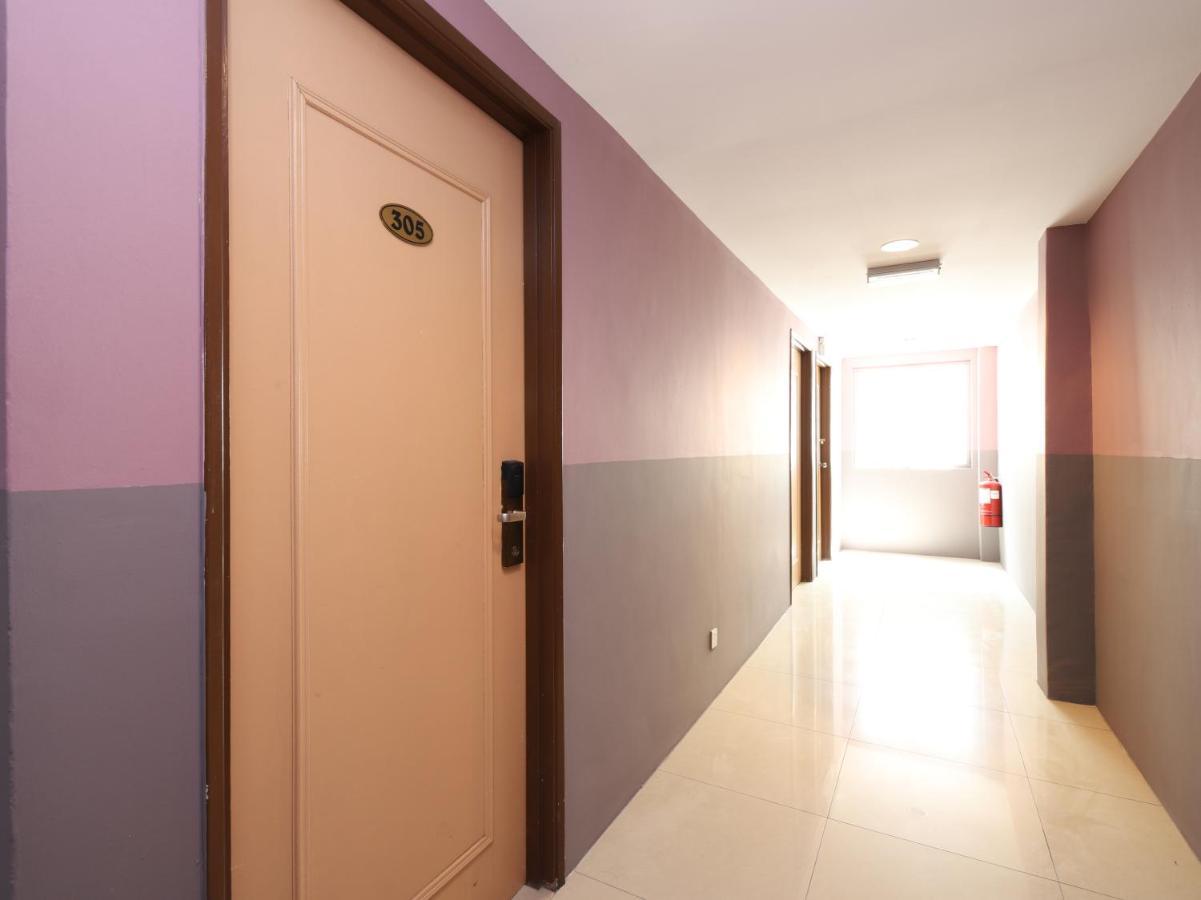 Oyo 89688 Alor Street Hotel Kuala Lumpur Bagian luar foto